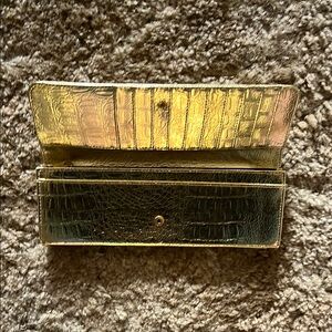Luxurious Gold Crocodile-Embossed Wallet